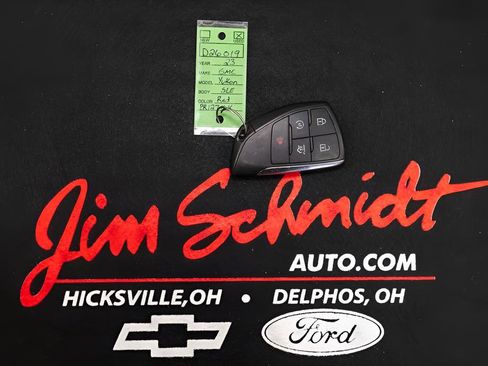 Used 2023 GMC Yukon SLE image 39