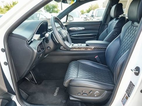 Used 2023 Genesis GV70 3.5T Sport w/ Sport Prestige Package AWD/4WD image 20