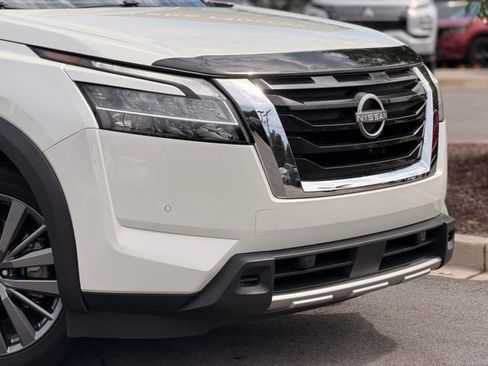 Used 2023 Nissan Pathfinder SL w/ SL Premium Package AWD/4WD image 3