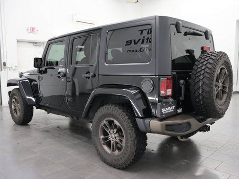 Used 2016 Jeep Wrangler Unlimited Sahara AWD/4WD image 5