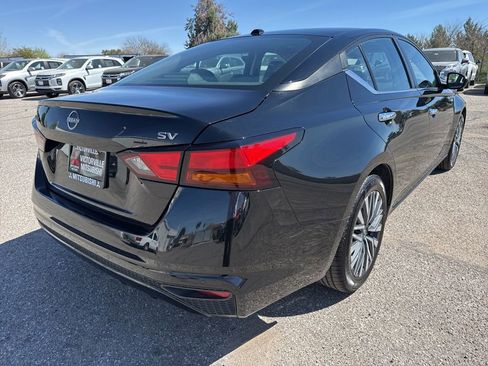 Used 2024 Nissan Altima 2.5 SV image 7