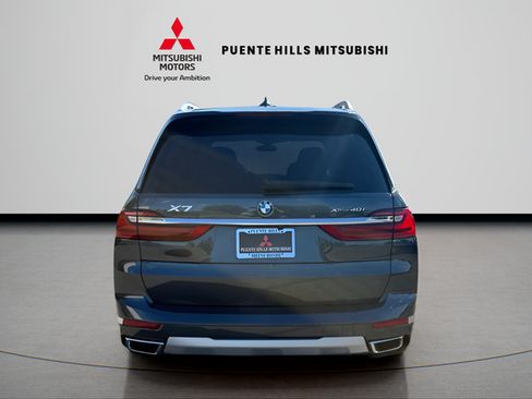 Used 2022 BMW X7 xDrive40i w/ Premium Package AWD/4WD image 6