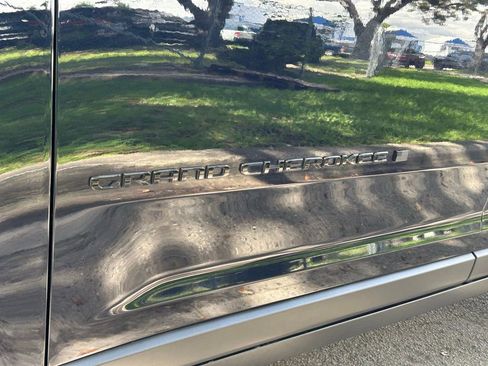 Certified 2024 Jeep Grand Cherokee Limited w/ Black Appearance Package image 28