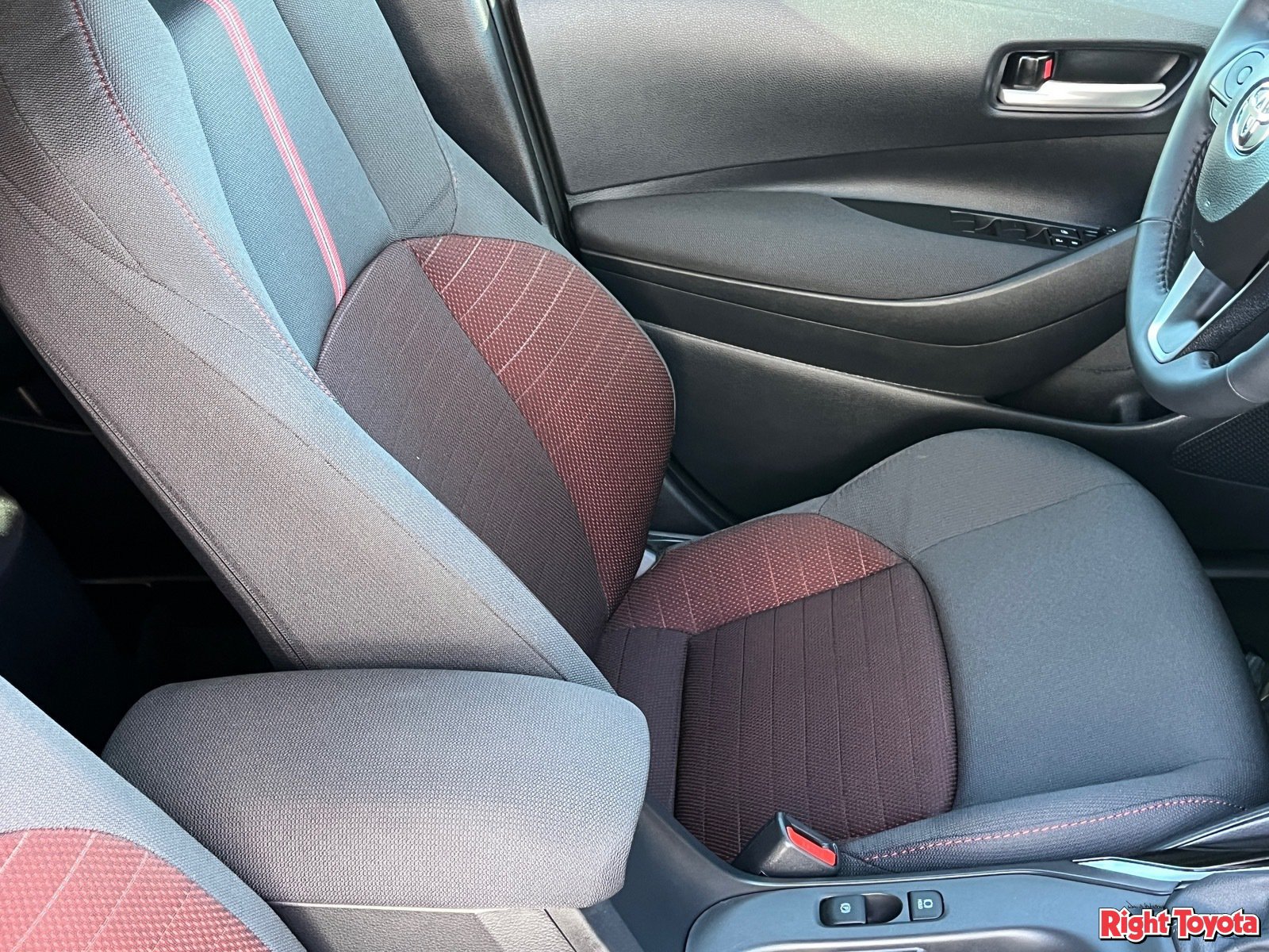 Certified 2026 Toyota Corolla SE FWD image 14