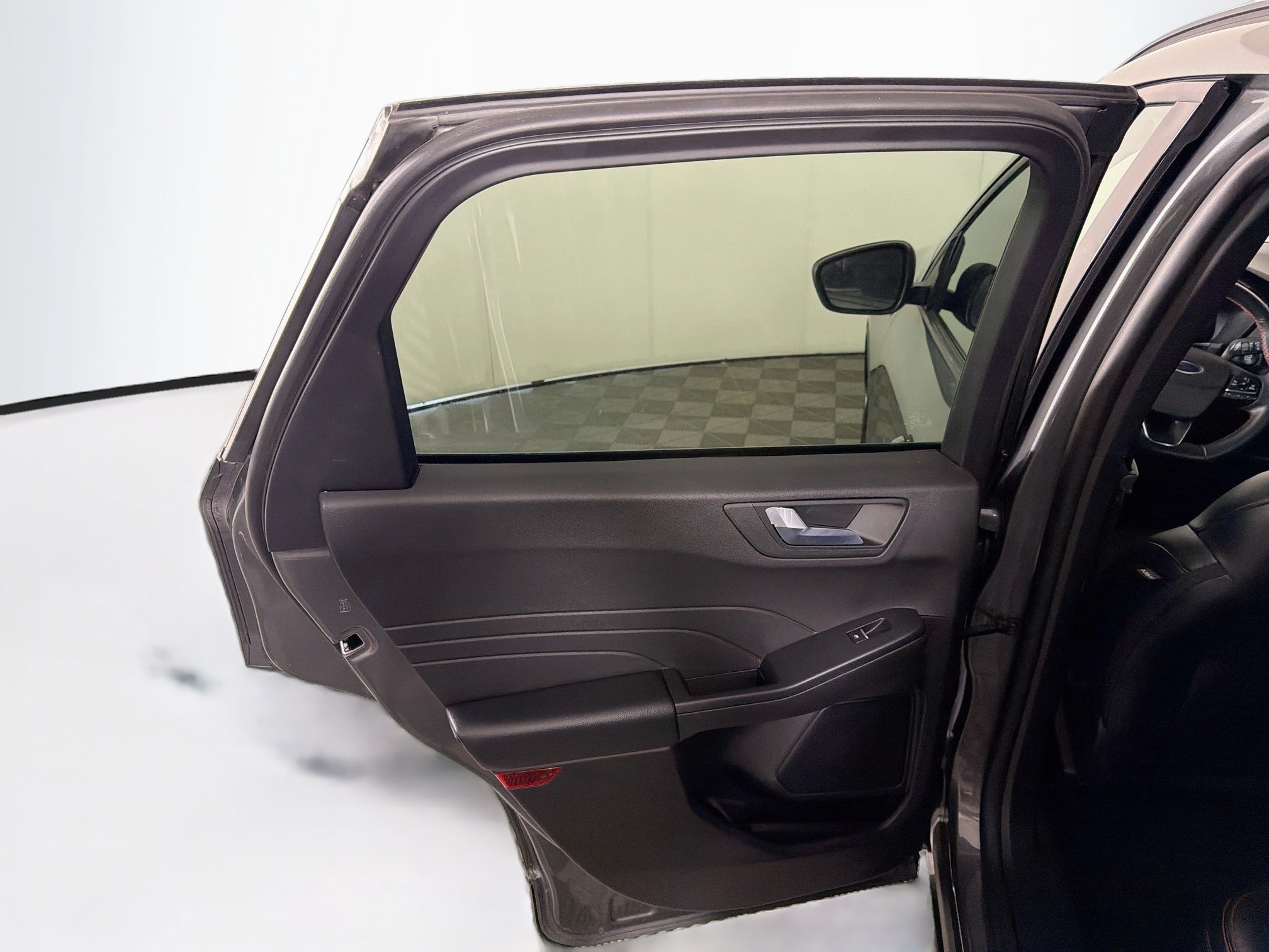 Used 2025 Ford Escape ST-Line FWD image 26