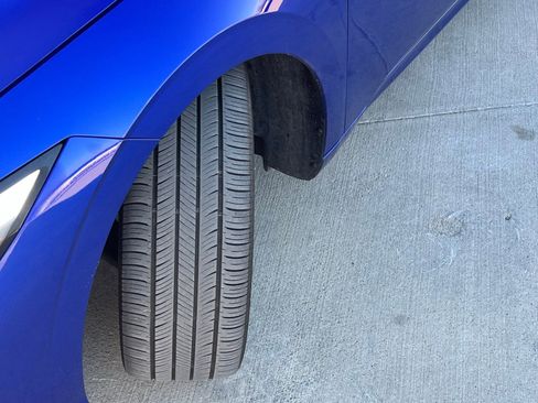 Certified 2025 Hyundai Elantra SEL image 9