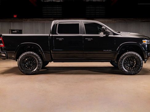 Used 2023 RAM 1500 Limited AWD/4WD image 11
