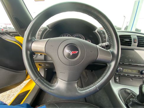 Used 2006 Chevrolet Corvette Z06 RWD image 18