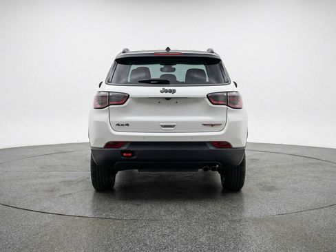 Used 2025 Jeep Compass Trailhawk image 7