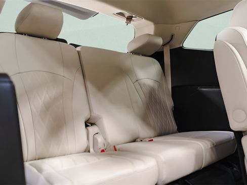 Used 2024 Buick Enclave Avenir image 36