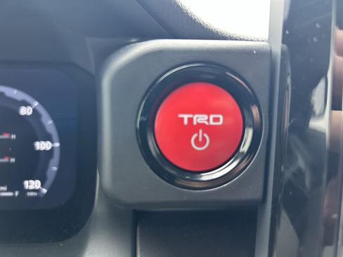 Certified 2025 Toyota Tacoma TRD Sport AWD/4WD image 33