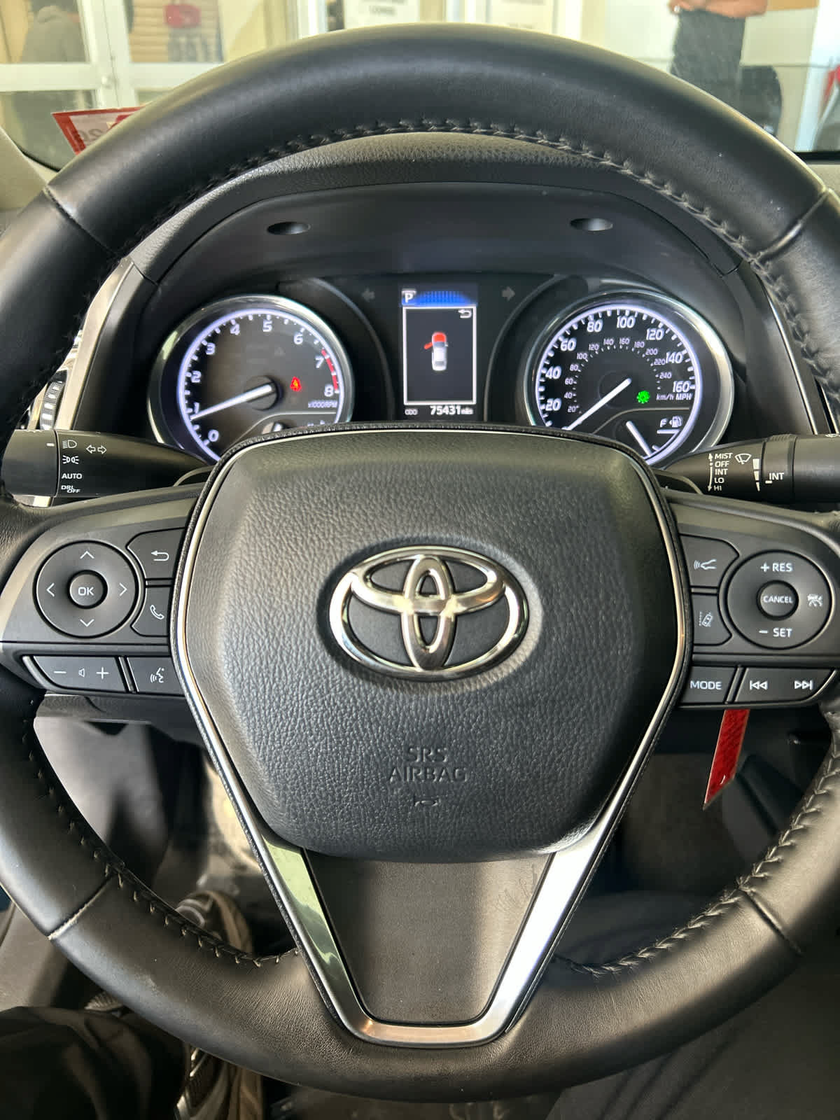 Used 2018 Toyota Camry SE FWD image 23