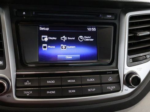 Used 2017 Hyundai Tucson SE image 19