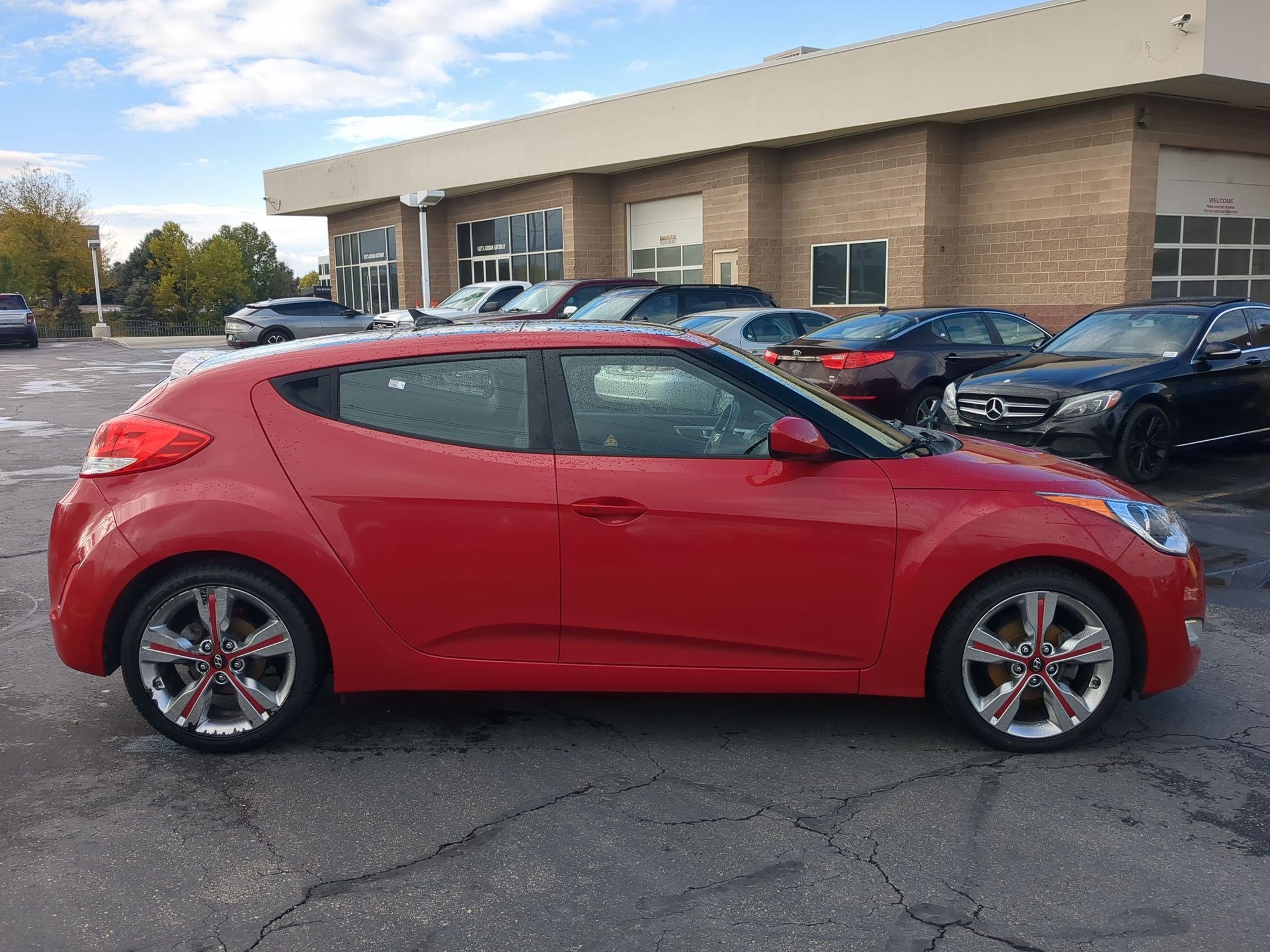 Used 2016 Hyundai Veloster w/ Option Group 03 FWD image 6