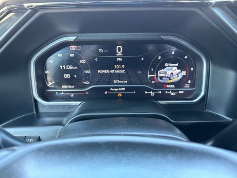Used 2024 GMC Sierra 2500 AT4 w/ AT4 Premium Plus Package AWD/4WD image 24