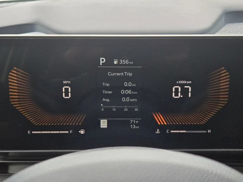 New 2026 Kia Carnival EX FWD image 26