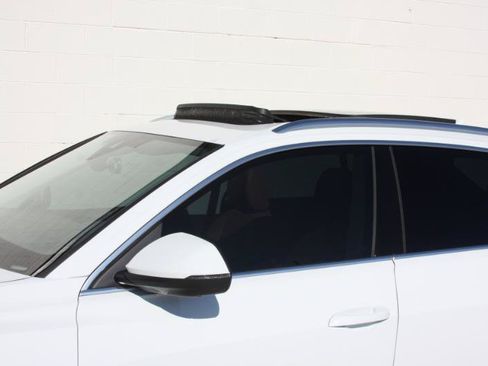 Used 2022 Audi Q8 Premium Plus w/ Premium Plus Package AWD/4WD image 13