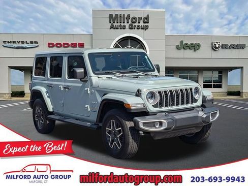 Used 2024 Jeep Wrangler Unlimited Sahara w/ Technology Group AWD/4WD image 1