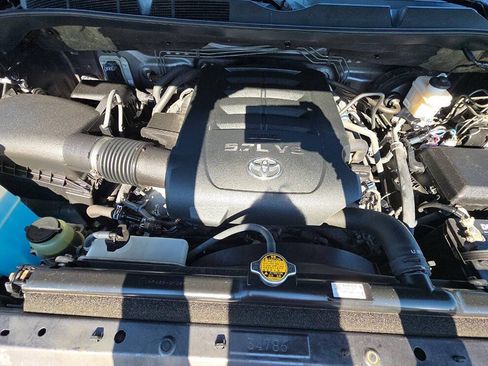 Used 2016 Toyota Tundra SR5 w/ TRD Off Road Package AWD/4WD image 6
