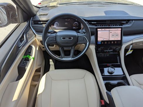New 2025 Jeep Grand Cherokee Limited w/ Black Appearance Package RWD image 14