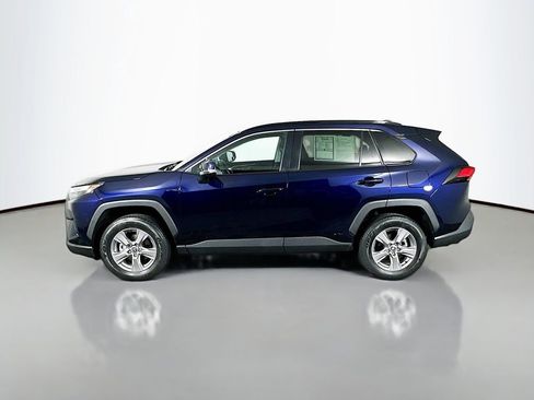 Used 2022 Toyota RAV4 XLE w/ Convenience Package image 4