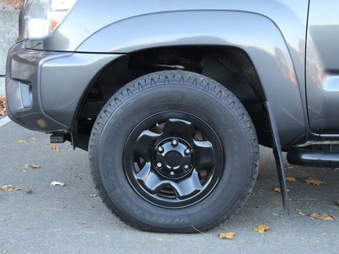 Used 2014 Toyota Tacoma 4x4 Double Cab image 35