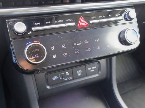 Used 2025 Hyundai Tucson Limited image 15