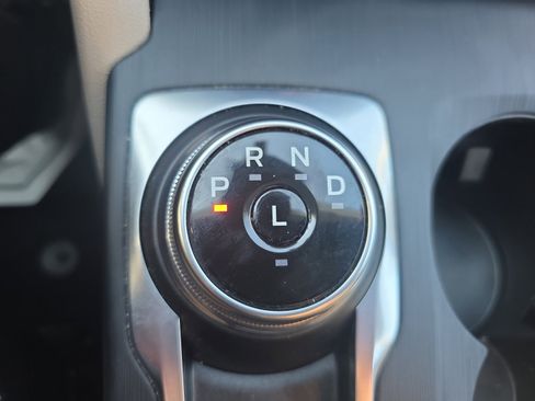 Used 2022 Ford Escape SEL w/ Technology Package image 22