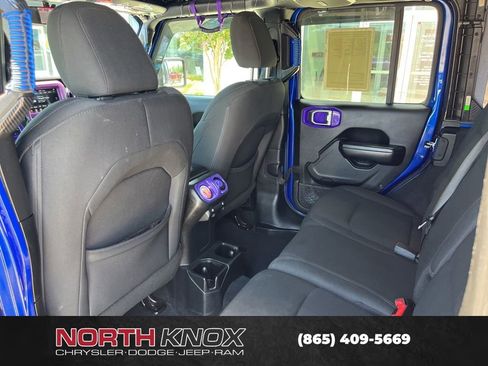 Used 2018 Jeep Wrangler Unlimited Sport S AWD/4WD image 15