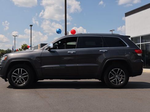 Used 2018 Jeep Grand Cherokee Limited RWD image 2
