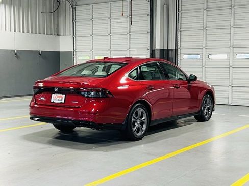 New 2025 Honda Accord EX-L image 18