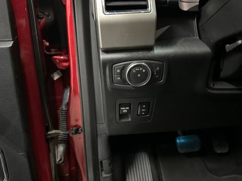 Used 2020 Ford F150 Lariat RWD image 33