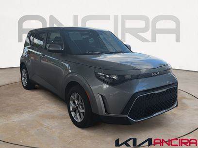 Certified 2025 Kia Soul LX w/ LX Technology Package