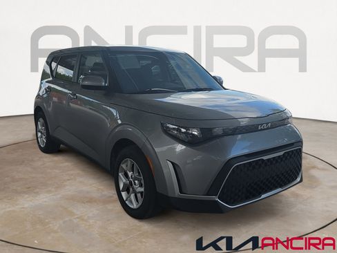 Certified 2025 Kia Soul LX w/ LX Technology Package FWD image 1