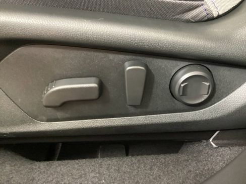 Used 2025 Subaru Forester Premium image 13