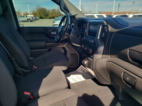 Used 2020 Chevrolet Silverado 1500 LT Trail Boss w/ Convenience Package AWD/4WD image 27