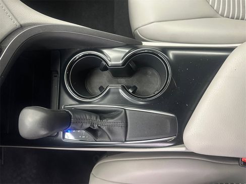 Used 2019 Toyota Camry SE image 29