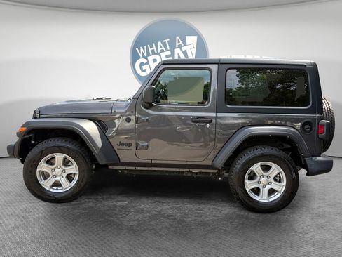 Used 2022 Jeep Wrangler Sport AWD/4WD image 7