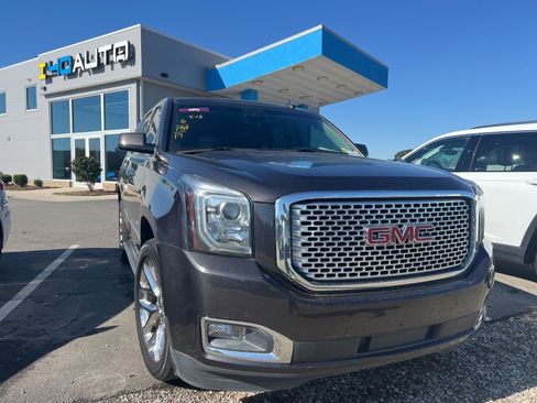 Used 2017 GMC Yukon Denali w/ Open Road Package AWD/4WD image 7