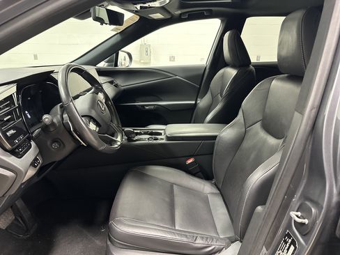 Used 2023 Lexus RX 350 w/ Cold Area Package image 16
