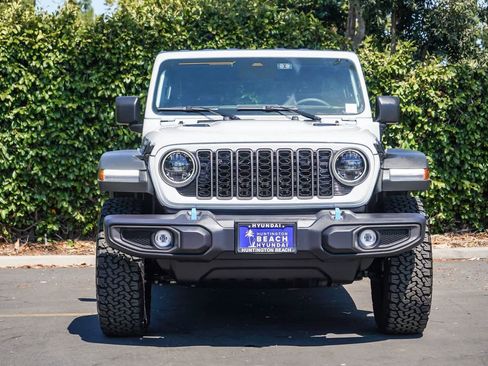 Used 2025 Jeep Wrangler Unlimited Rubicon 4xe w/ Convenience Group AWD/4WD image 2