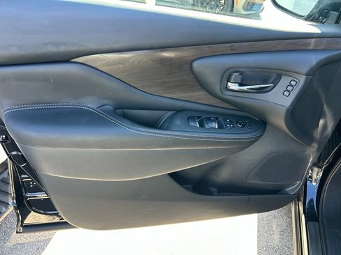Certified 2024 Nissan Murano Platinum w/ Cargo Package FWD image 19