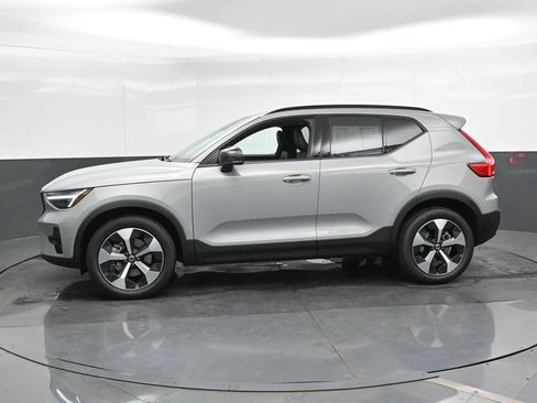 New 2026 Volvo XC40 B5 Plus w/ Protection Package Premier AWD/4WD image 6