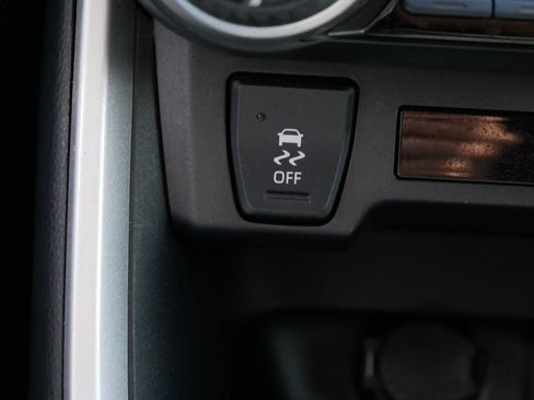 Certified 2025 Toyota RAV4 XLE AWD/4WD image 19