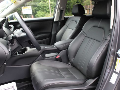 Used 2025 Honda HR-V EX-L image 16