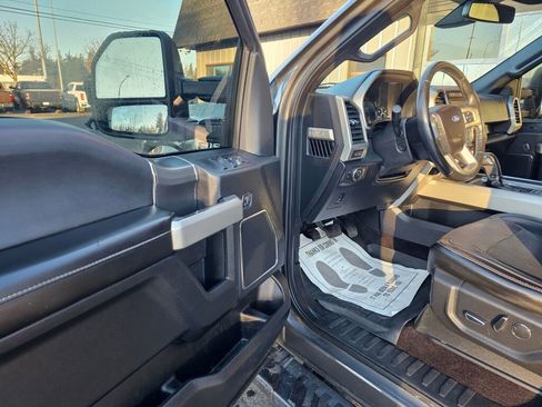 Used 2017 Ford F150 Lariat w/ Equipment Group 502A Luxury image 18