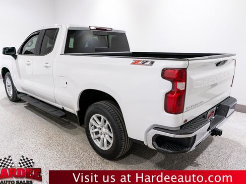 Used 2019 Chevrolet Silverado 1500 LT AWD/4WD image 3