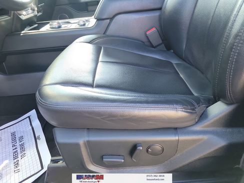 Used 2020 Ford Expedition XLT w/ Equipment Group 202A AWD/4WD image 18