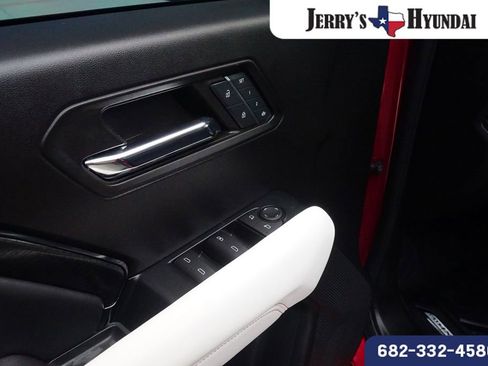 Used 2024 GMC Canyon AT4X image 15