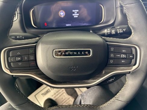 Used 2022 Jeep Wagoneer Series II AWD/4WD image 19